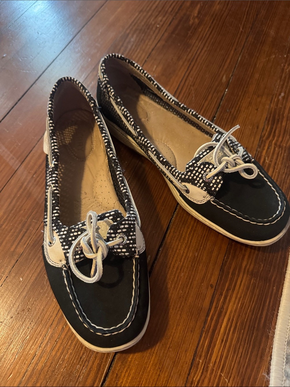 Sperry black and White Women's Boat Shoes - Casual Lace-Up Flats